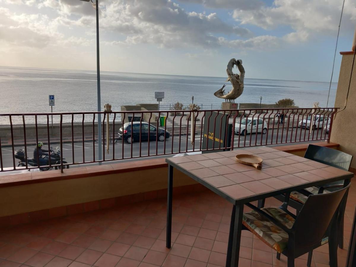 B&B La Sirena Santa Teresa Di Riva Exterior foto